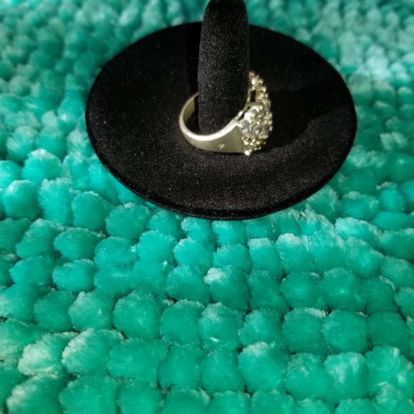 Ring - Picture 4 of 4